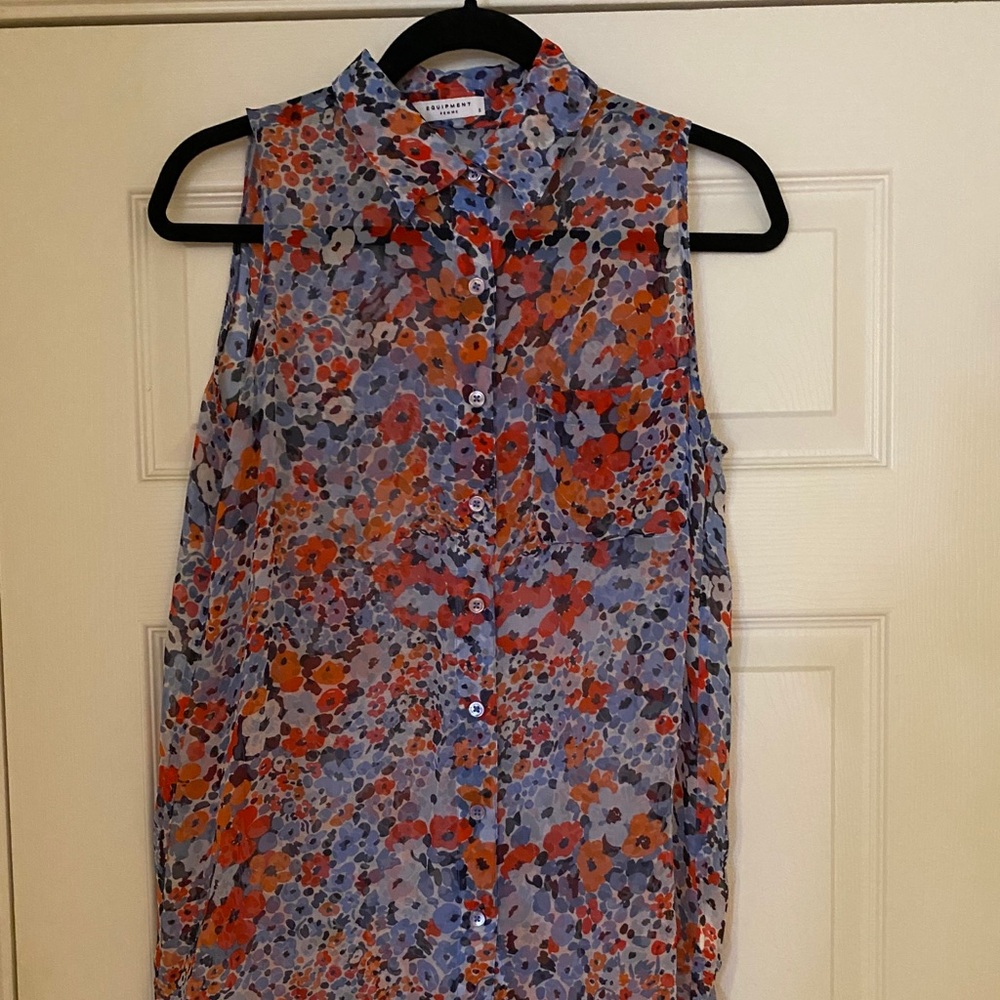 Equipment Slim Signature Silk Sleeveless Blouse